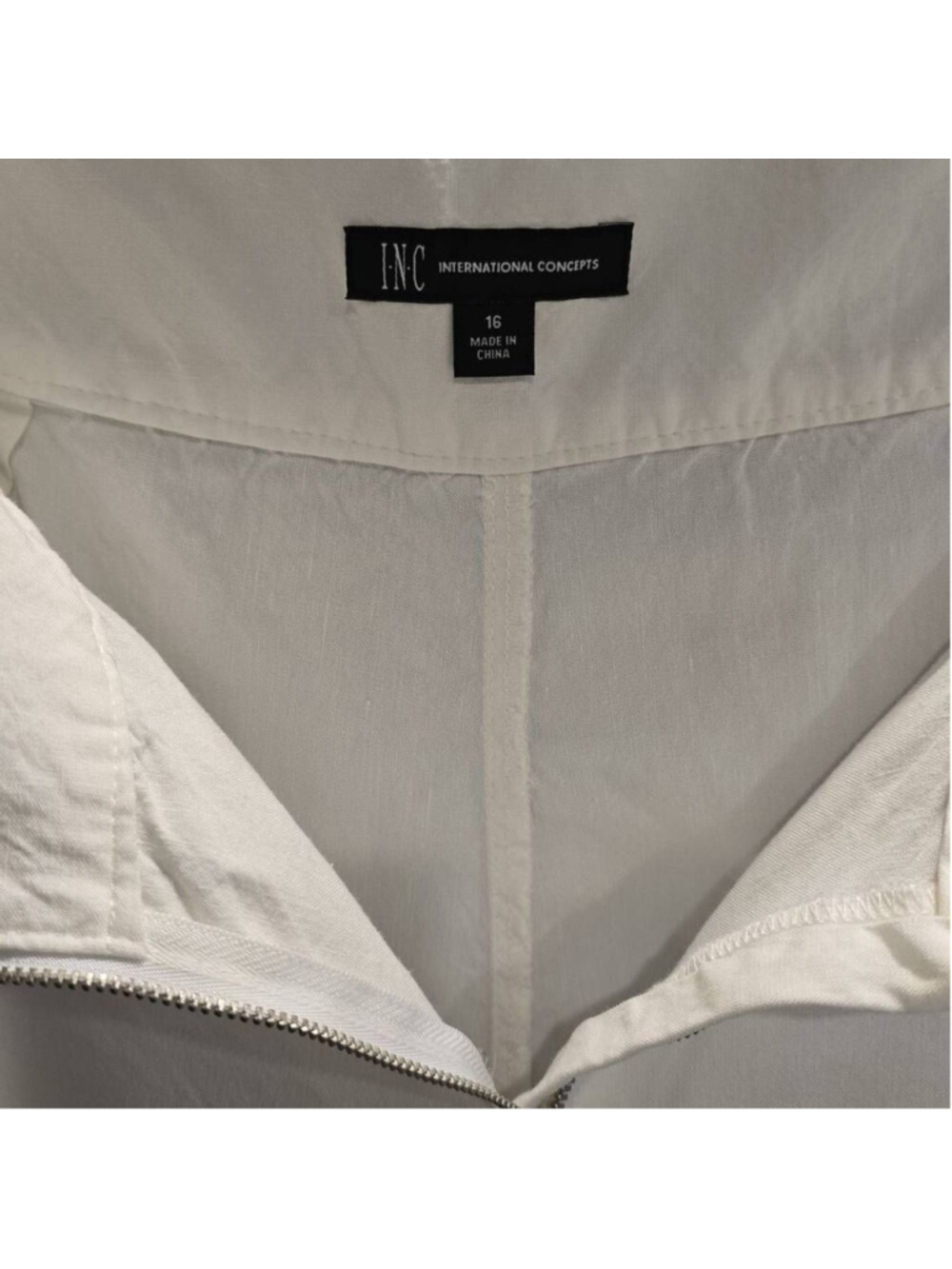 INC. LinenRayon Capri Zipper Front, Frayed Hem & waist - Picture 6 of 7